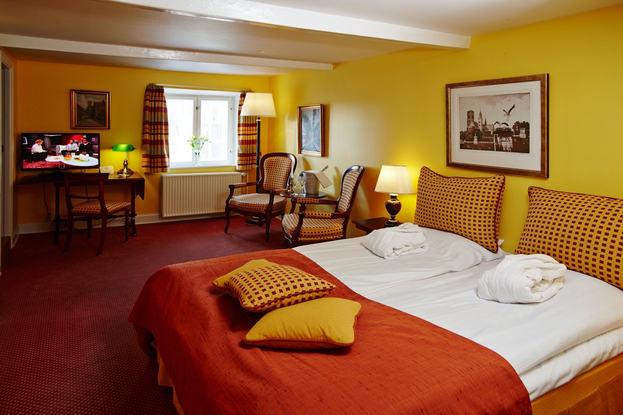 Фото отеля 2