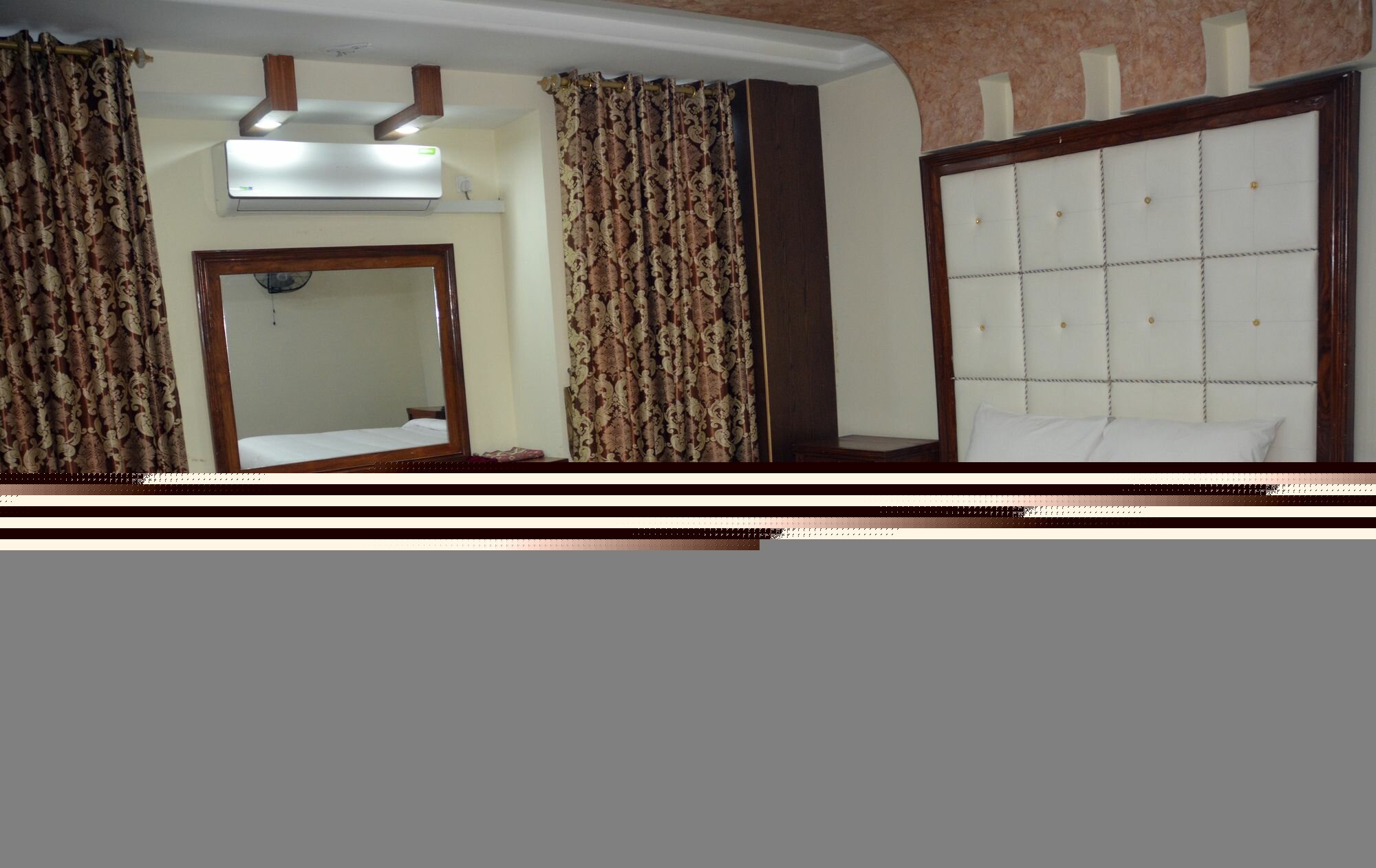 Фото Hotel Redison Blue Area