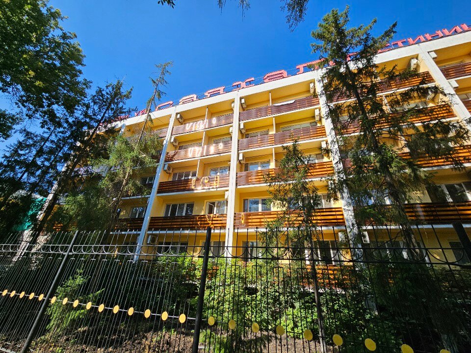 Фото отеля 2