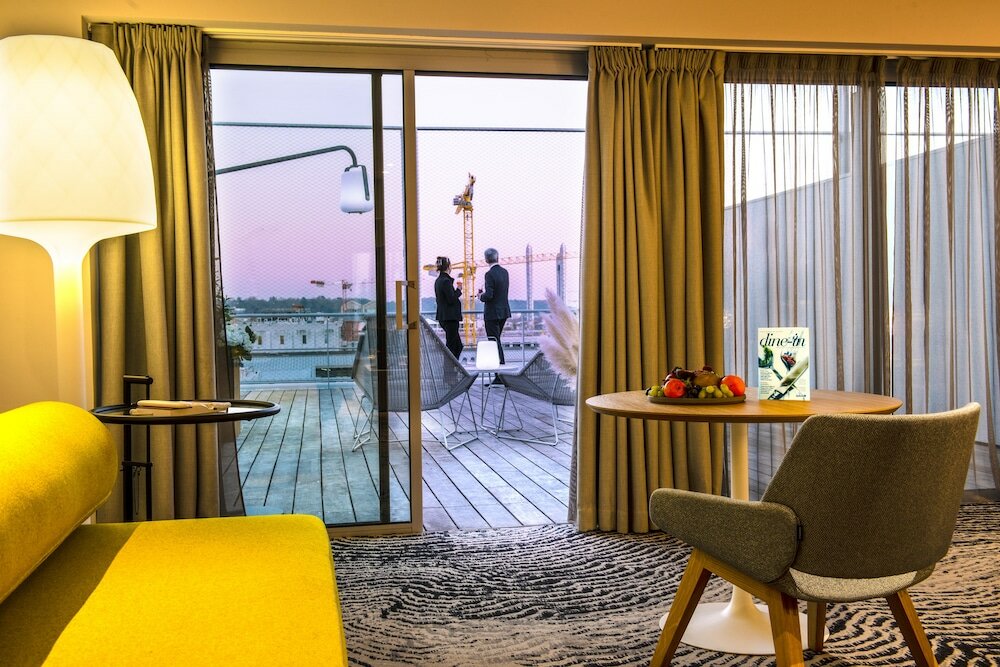 Фото Radisson Blu Hotel Bordeaux