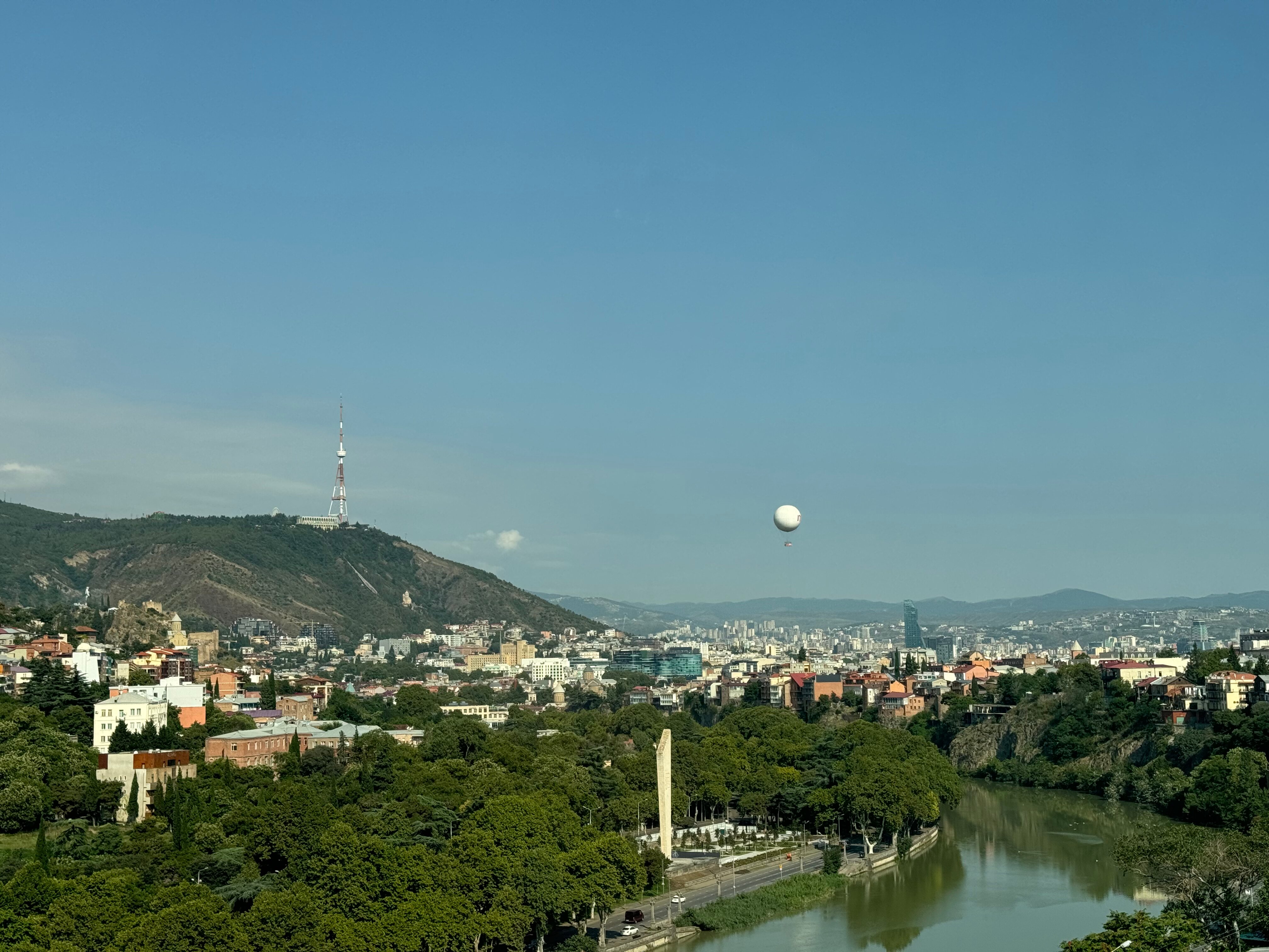 Фото Hilton Garden Inn Tbilisi Riverview