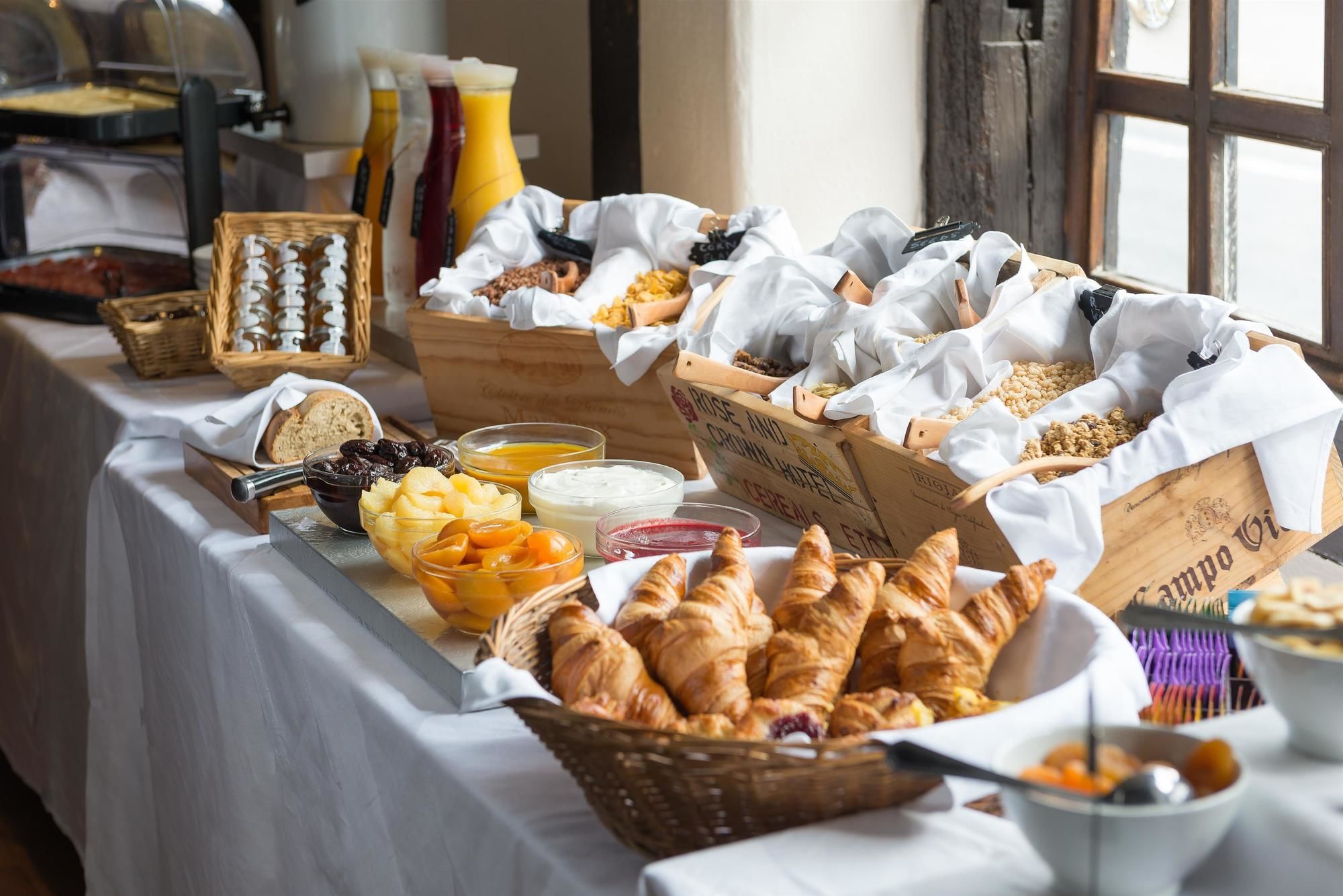 Фото Best Western The Rose & Crown Hotel