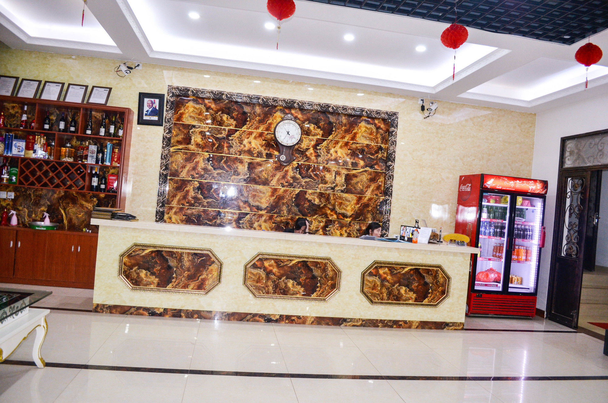 Фото Chinese Business Hotel