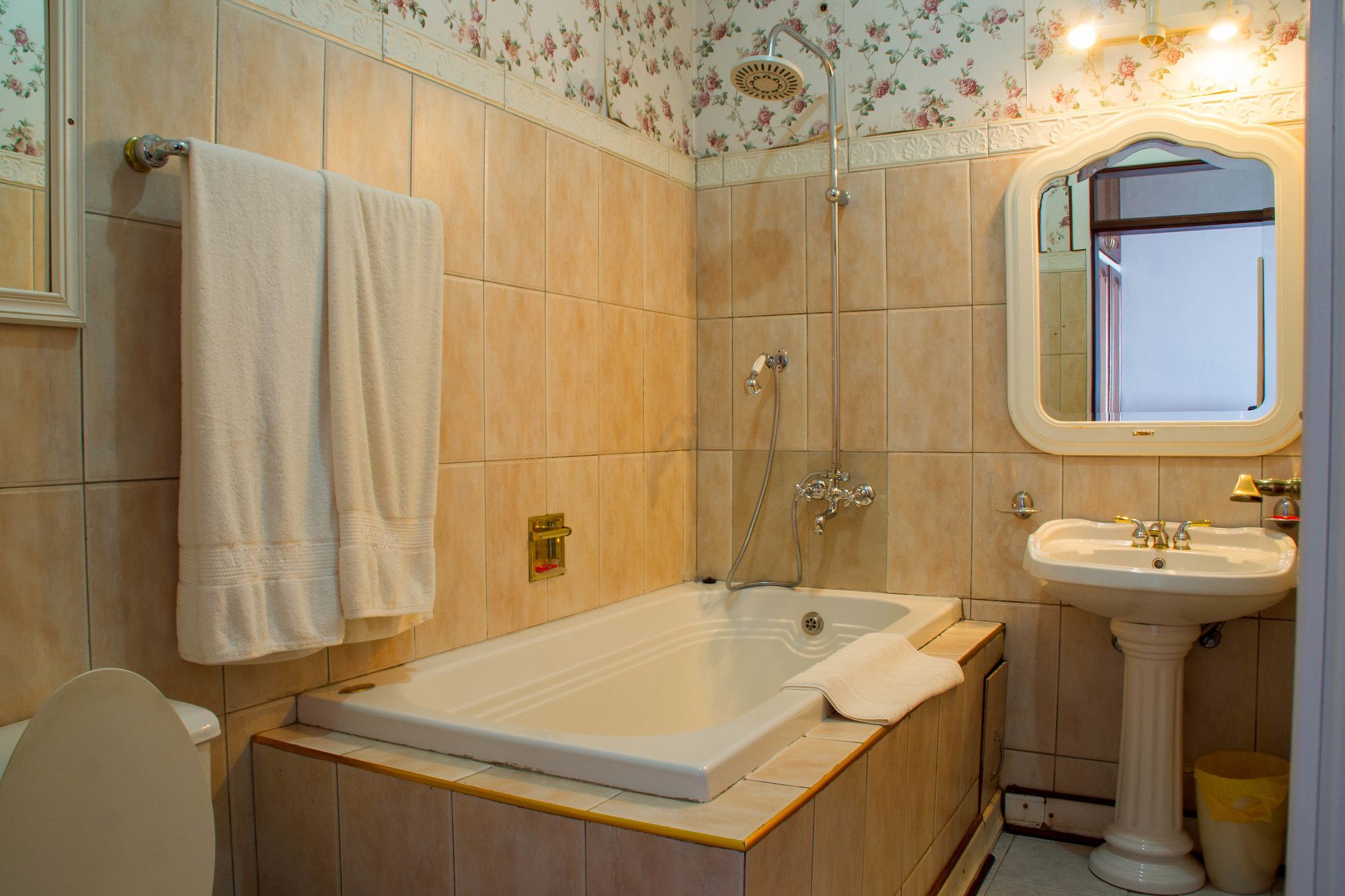 Фото Islet Hotel