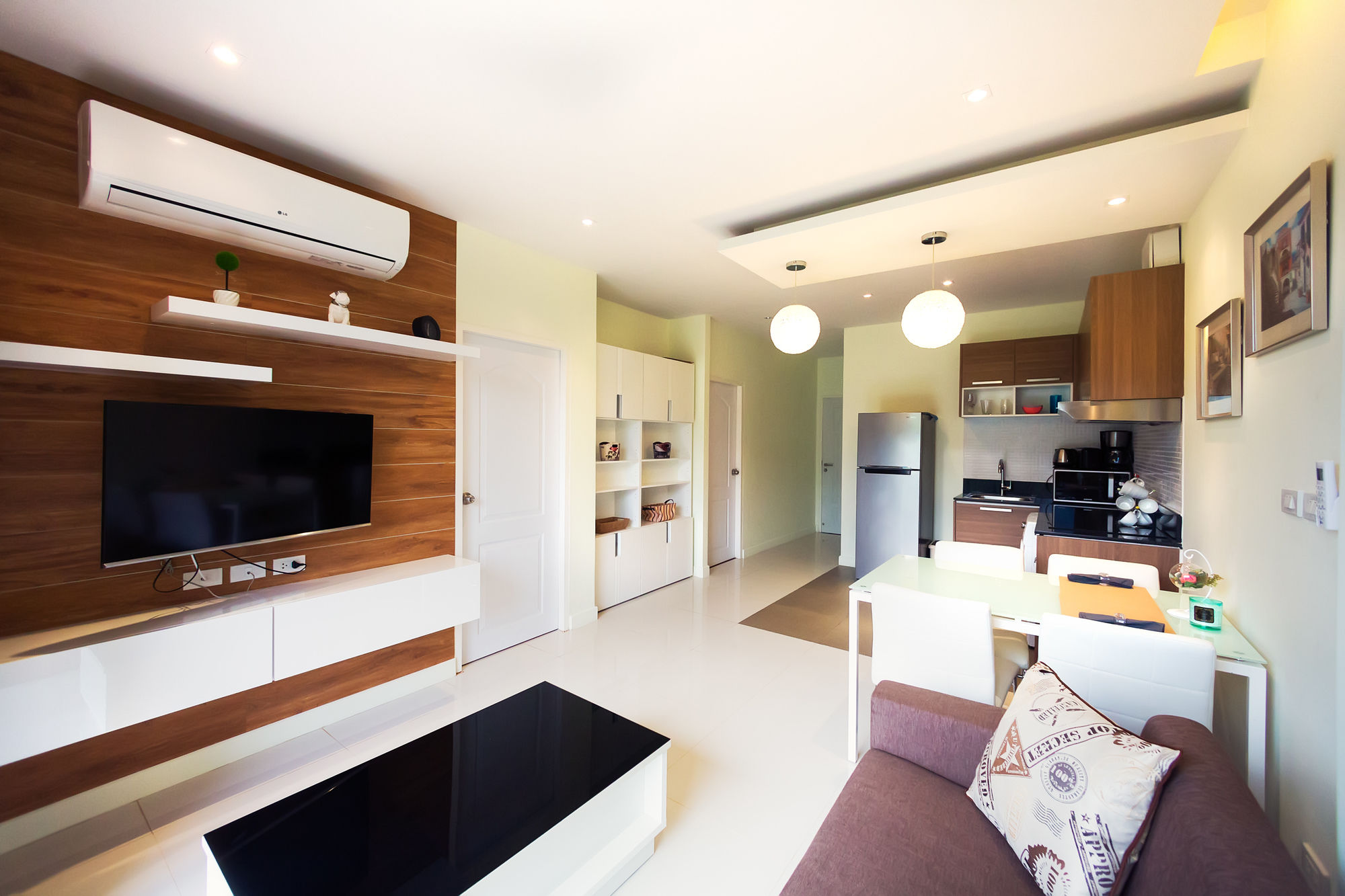 Фото The Lago Apartments by Tropiclook