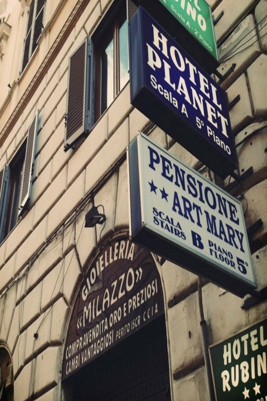 Фото отеля 2