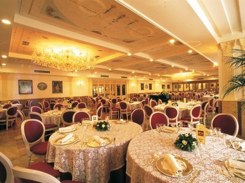 Фото Delfino Beach Hotel