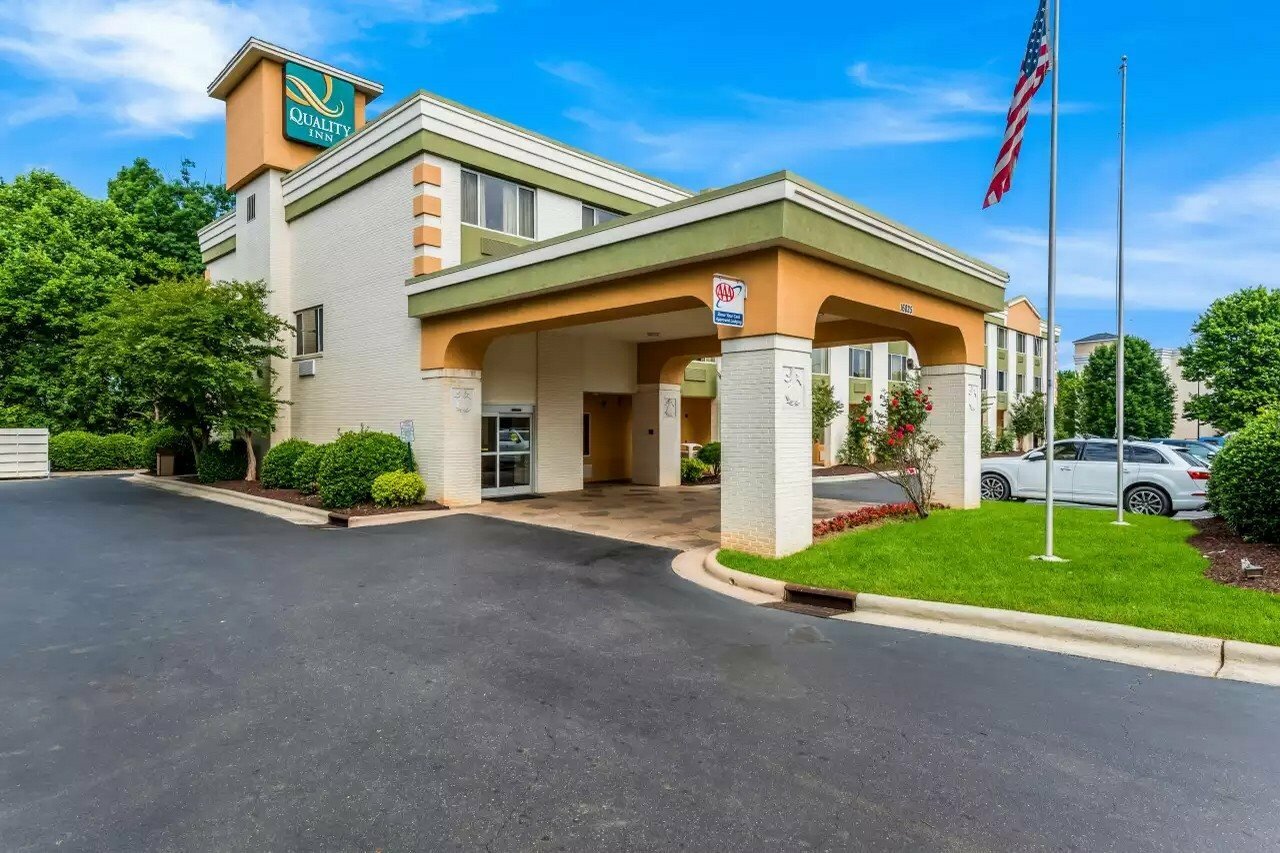 Фото Quality Inn Huntersville near Lake Norman