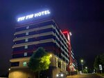 T11 T12 Hotel
