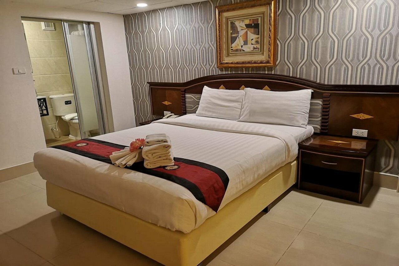 Фото The Golden Ville Boutique Hotel