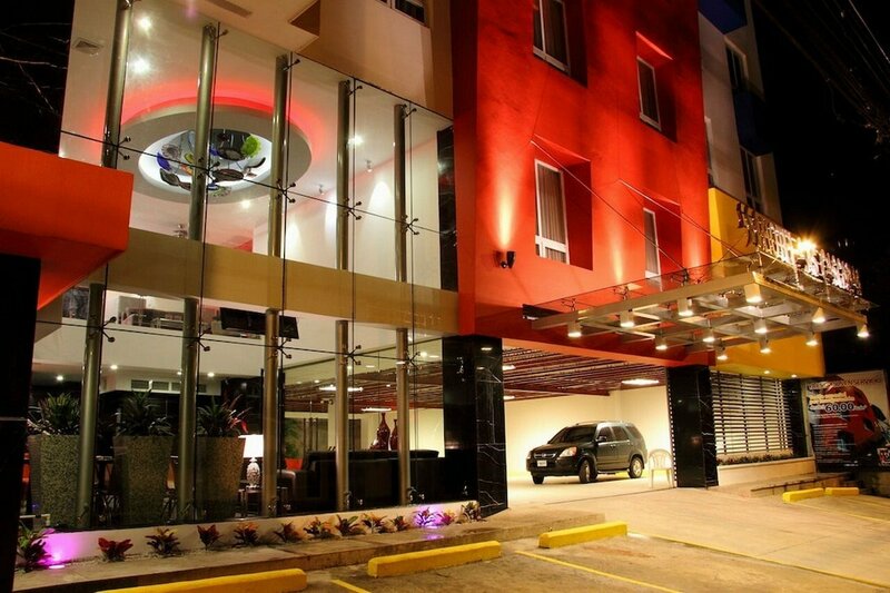 Гостиница Hotel Las Cascadas в Сан-Педро-Сула