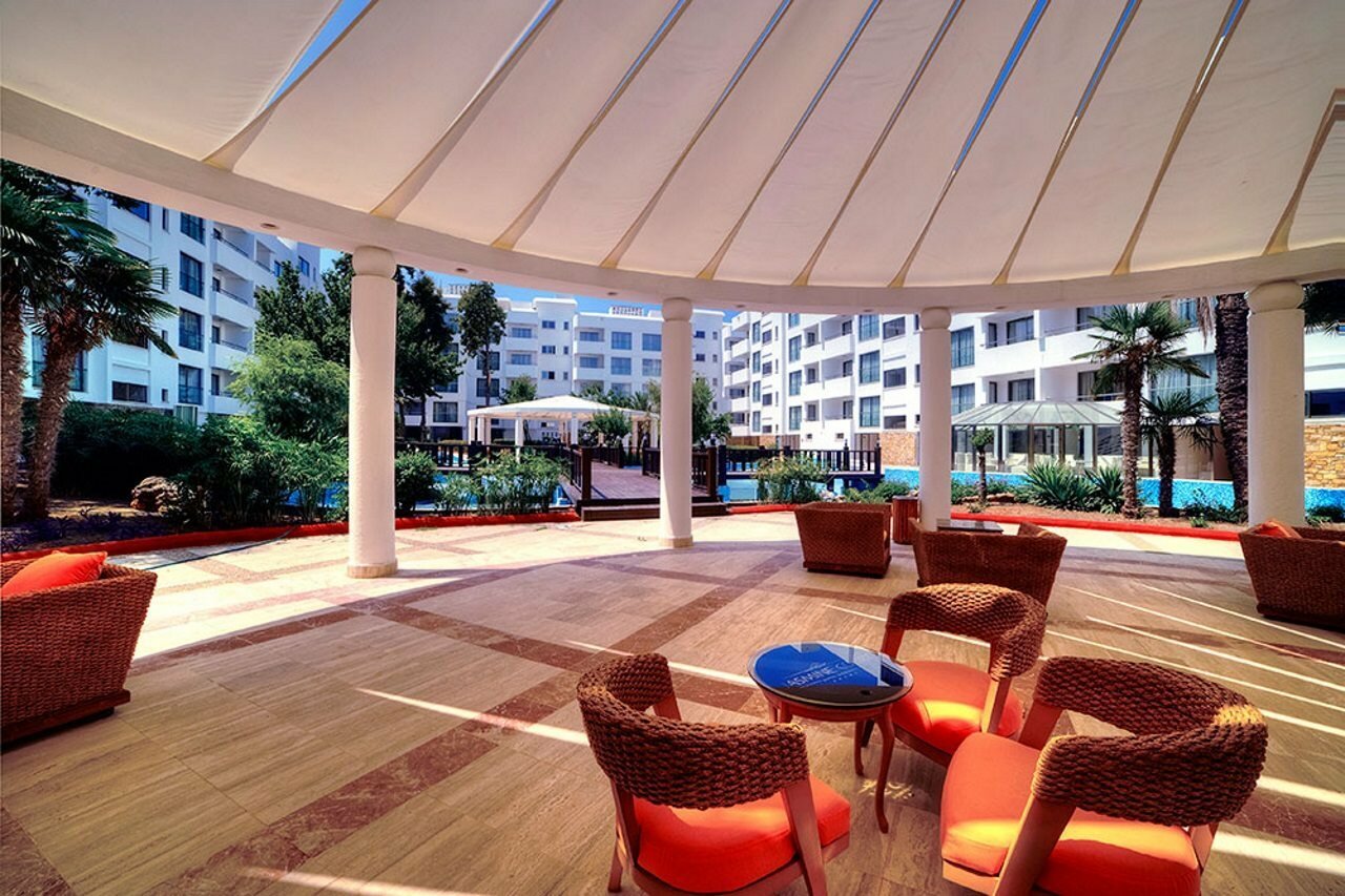 Фото Jasmine Court Hotel & Casino