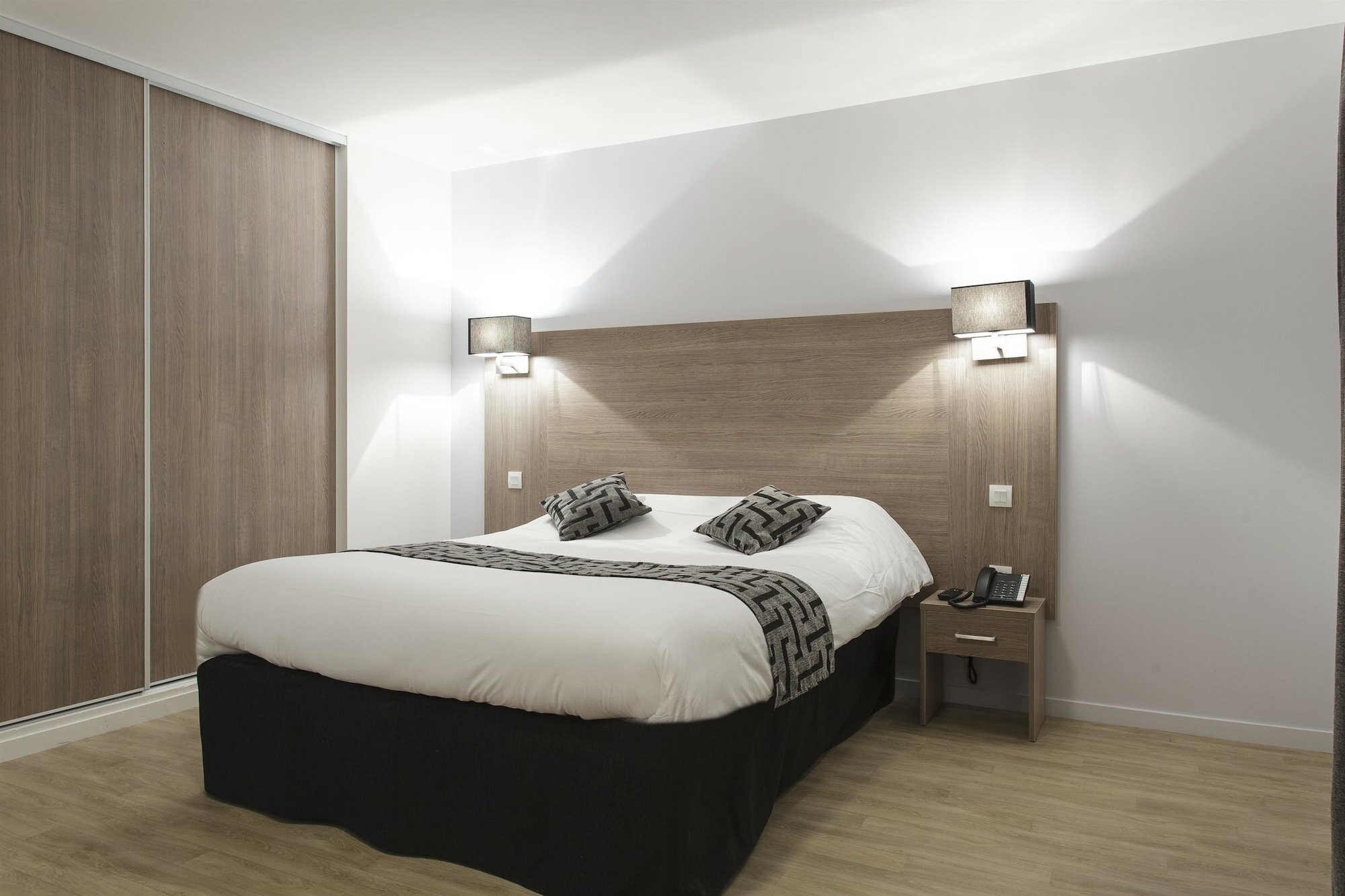 Фото Tulip Inn Massy Palaiseau Residence