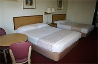 Фото Travelers Inn