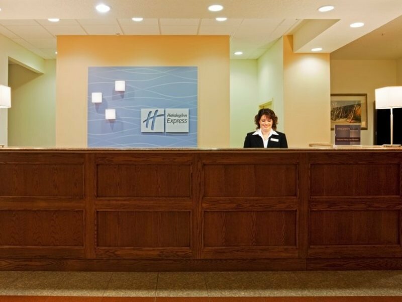 Фото Country Inn & Suites by Radisson, Tampa Rj Stadium