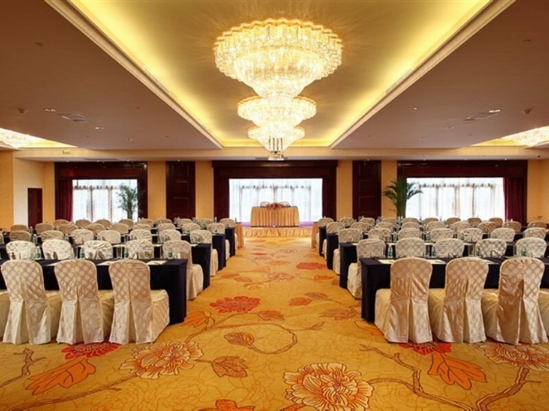 Фото Wyndham Grand Plaza Royale Palace Chengdu