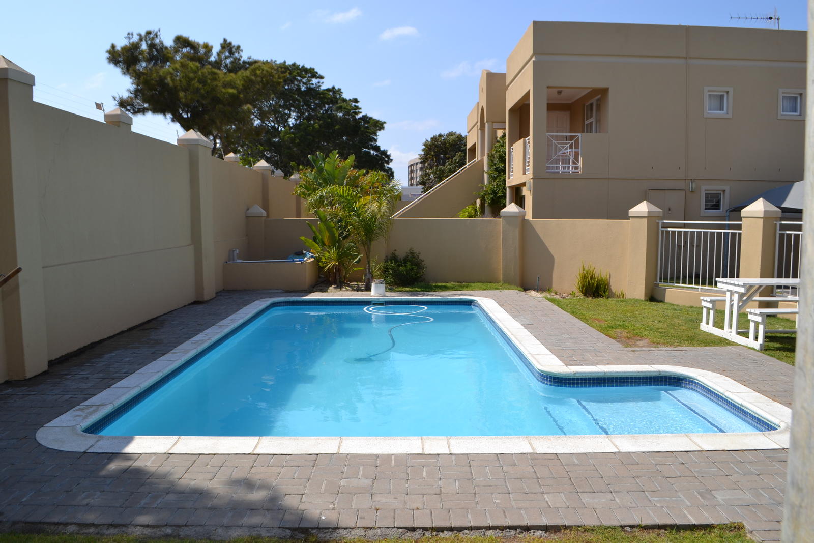 Фото Smithland Guest Apartments