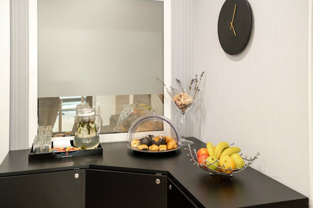 Фото Dinya Lisbon Hotel & Lounge Bar