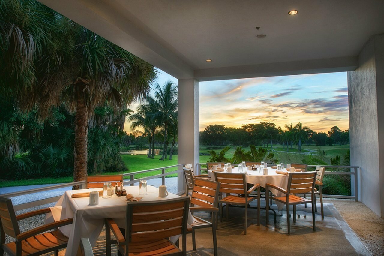 Фото Naples Beach Hotel and Golf Club