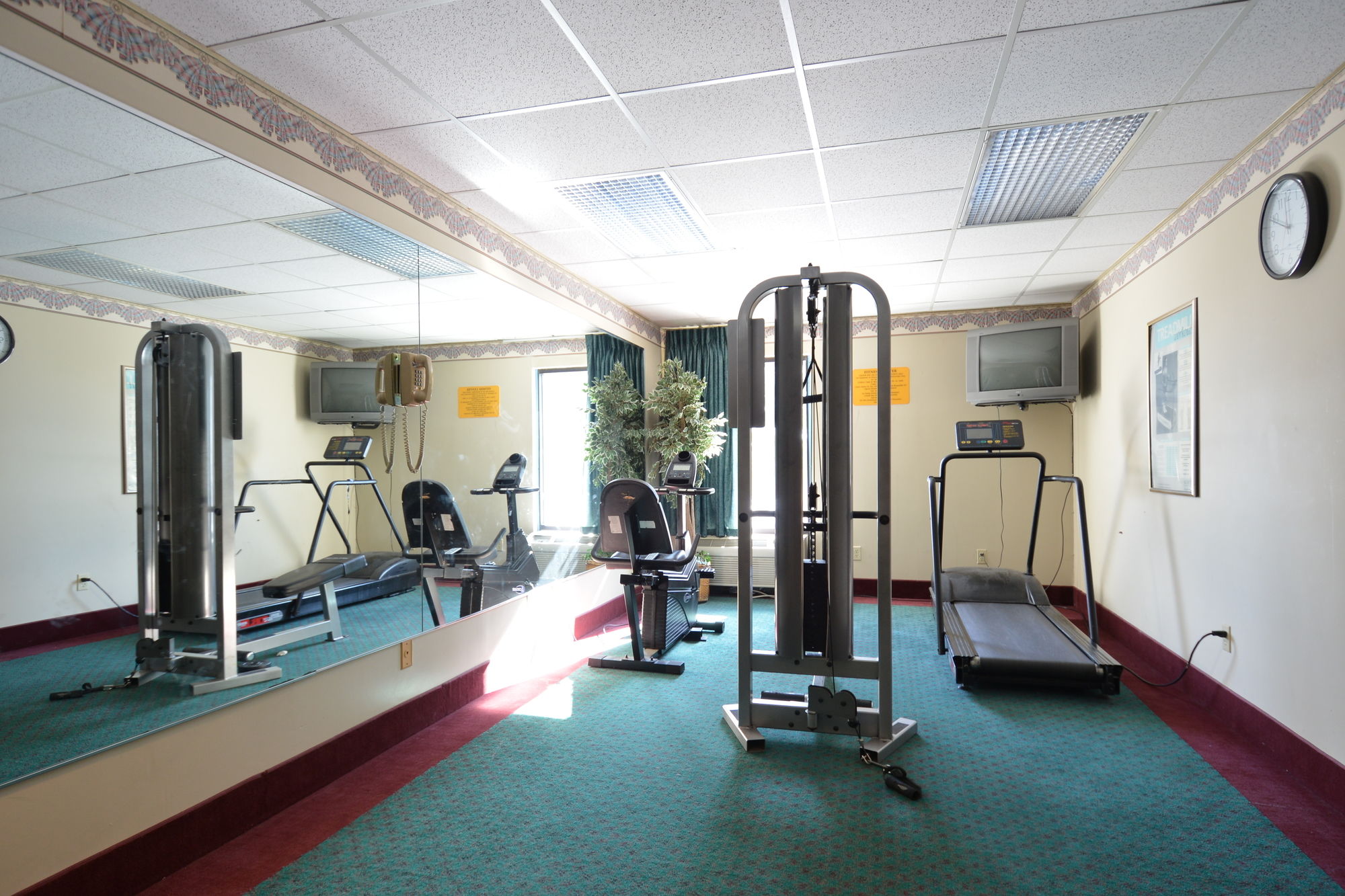 Фото Hotel M Mount Pocono