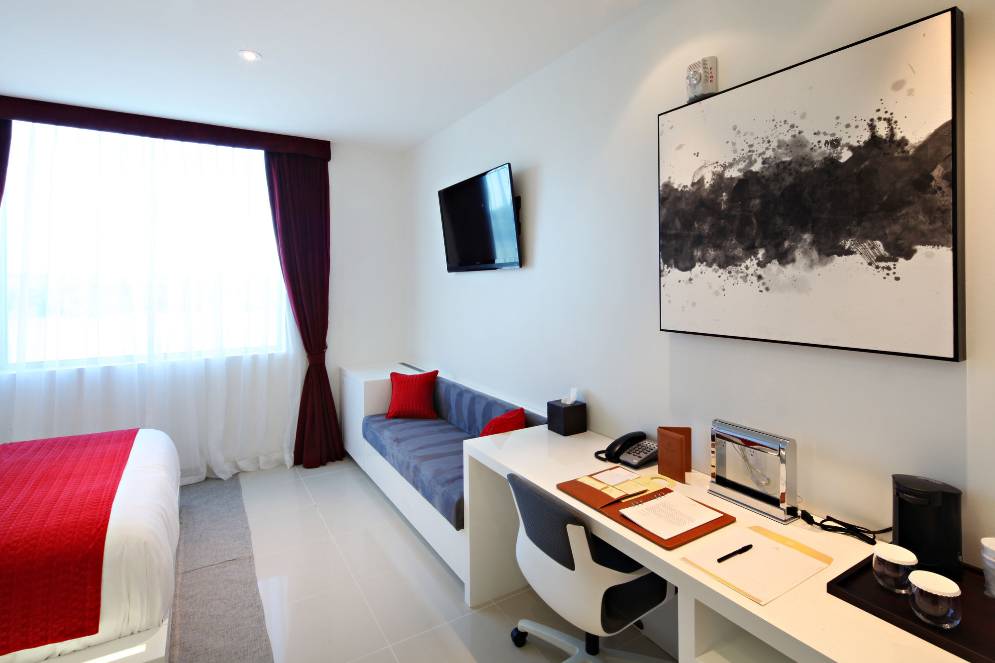 Фото The One Boutique Hotel