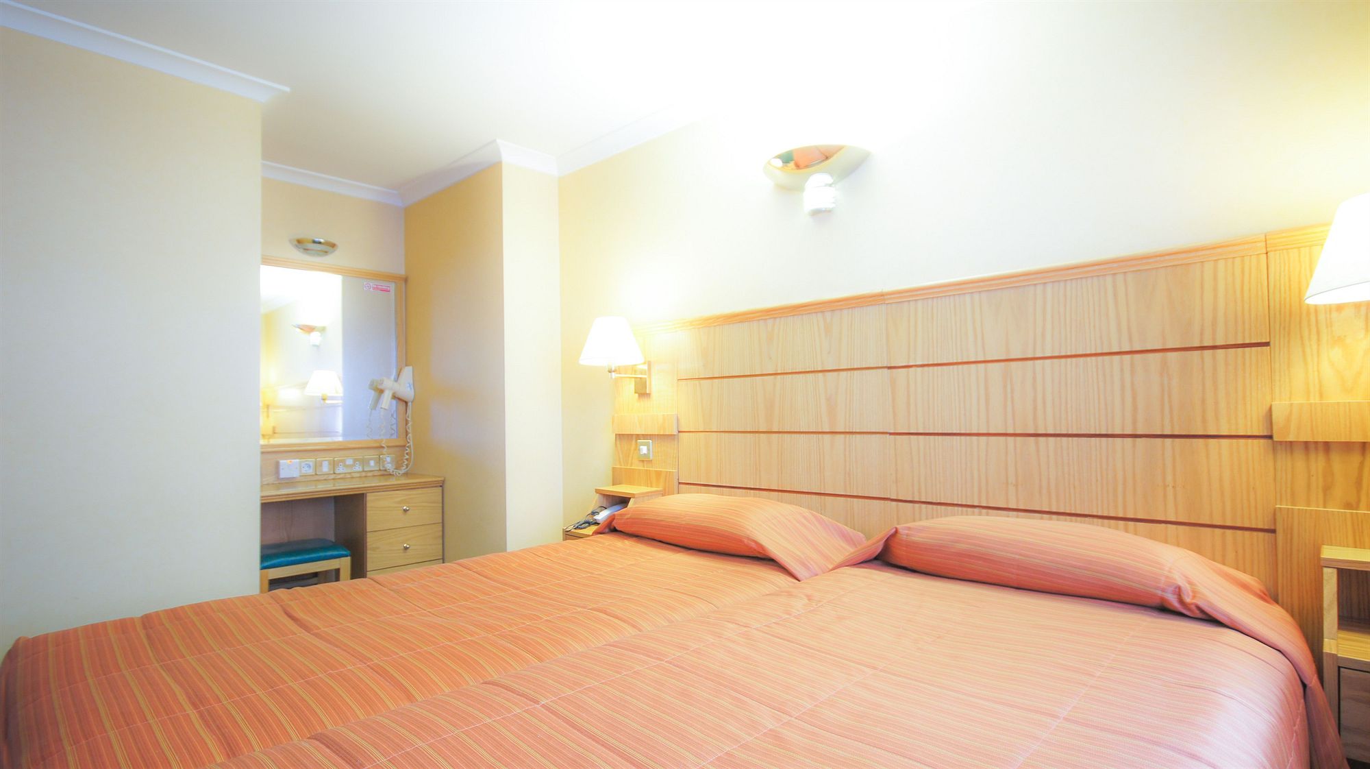 Фото Nayland Hotel