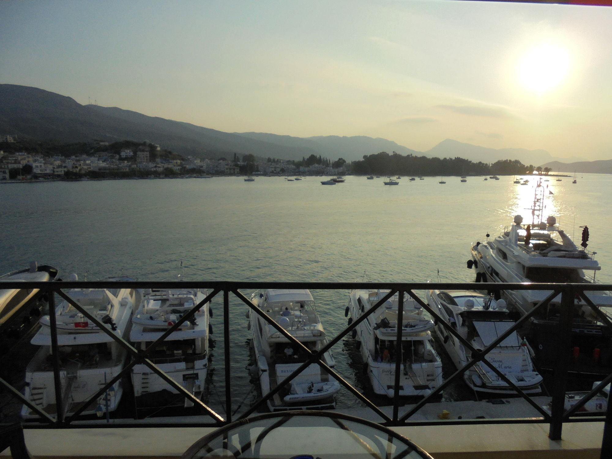 Фото Manessi City Hotel