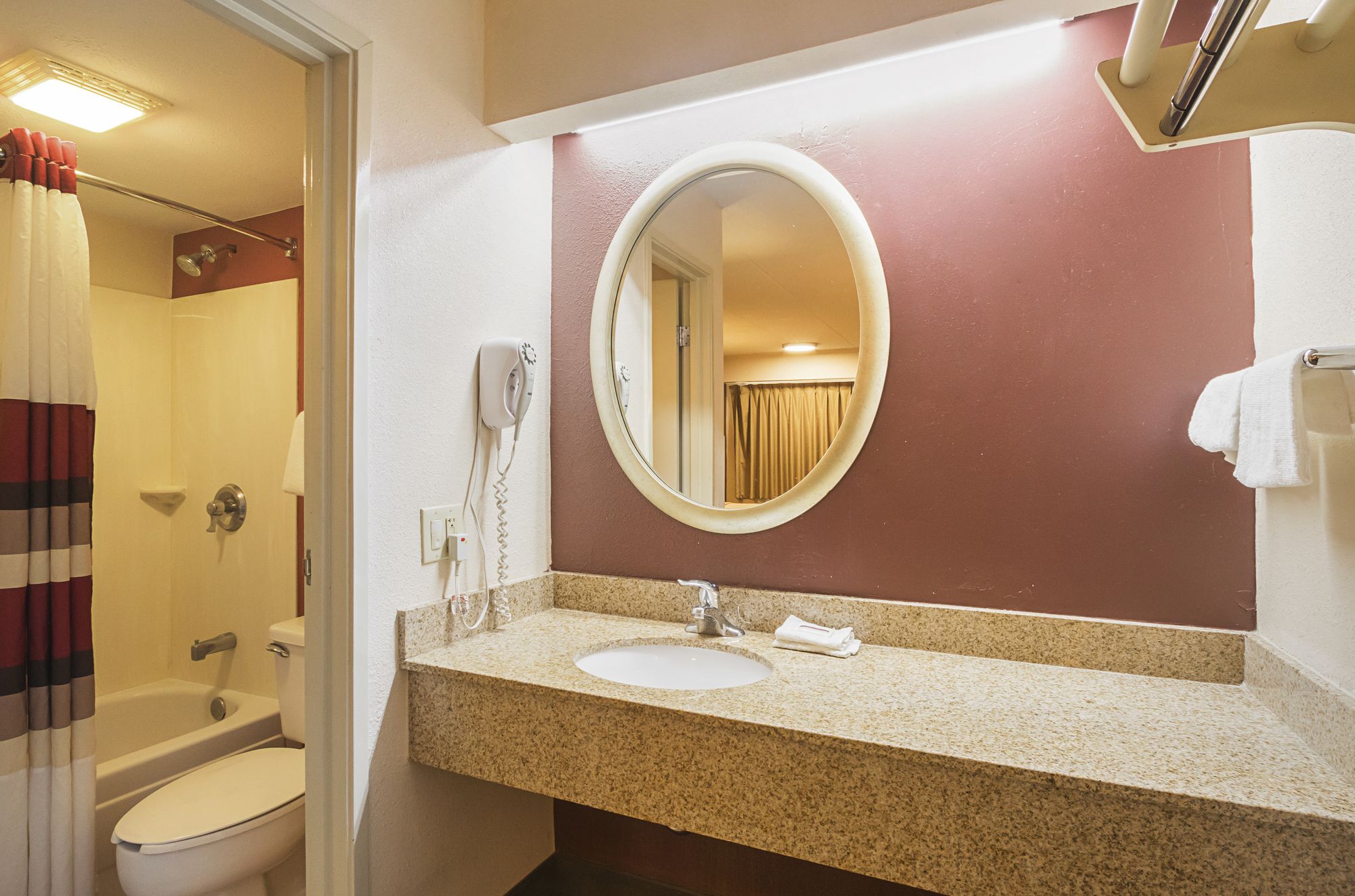 Фото Red Roof Inn Indianapolis North - College Park