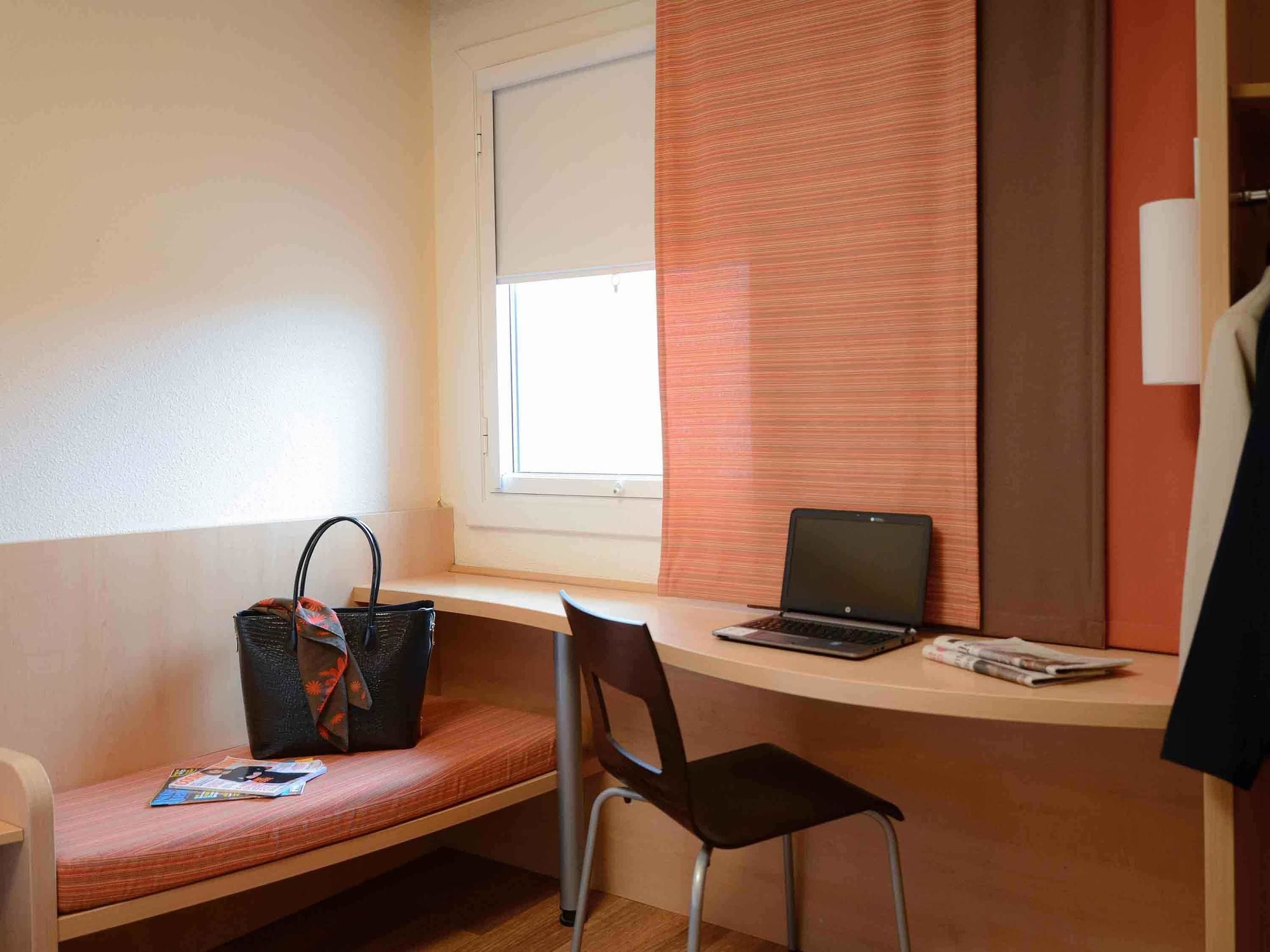 Фото ibis Can Center