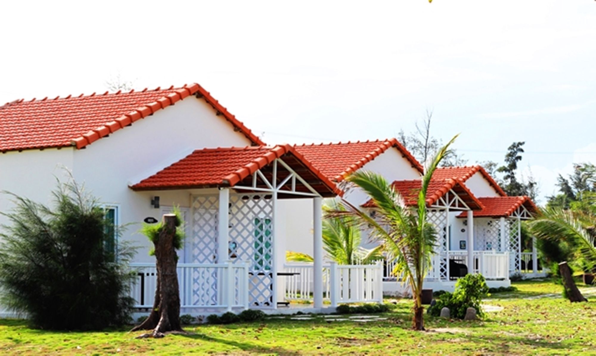Фото The Sailing Bay Beach Resort