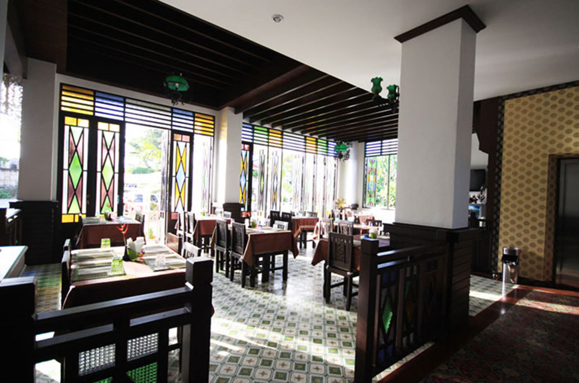 Фото Dee Andaman Hotel