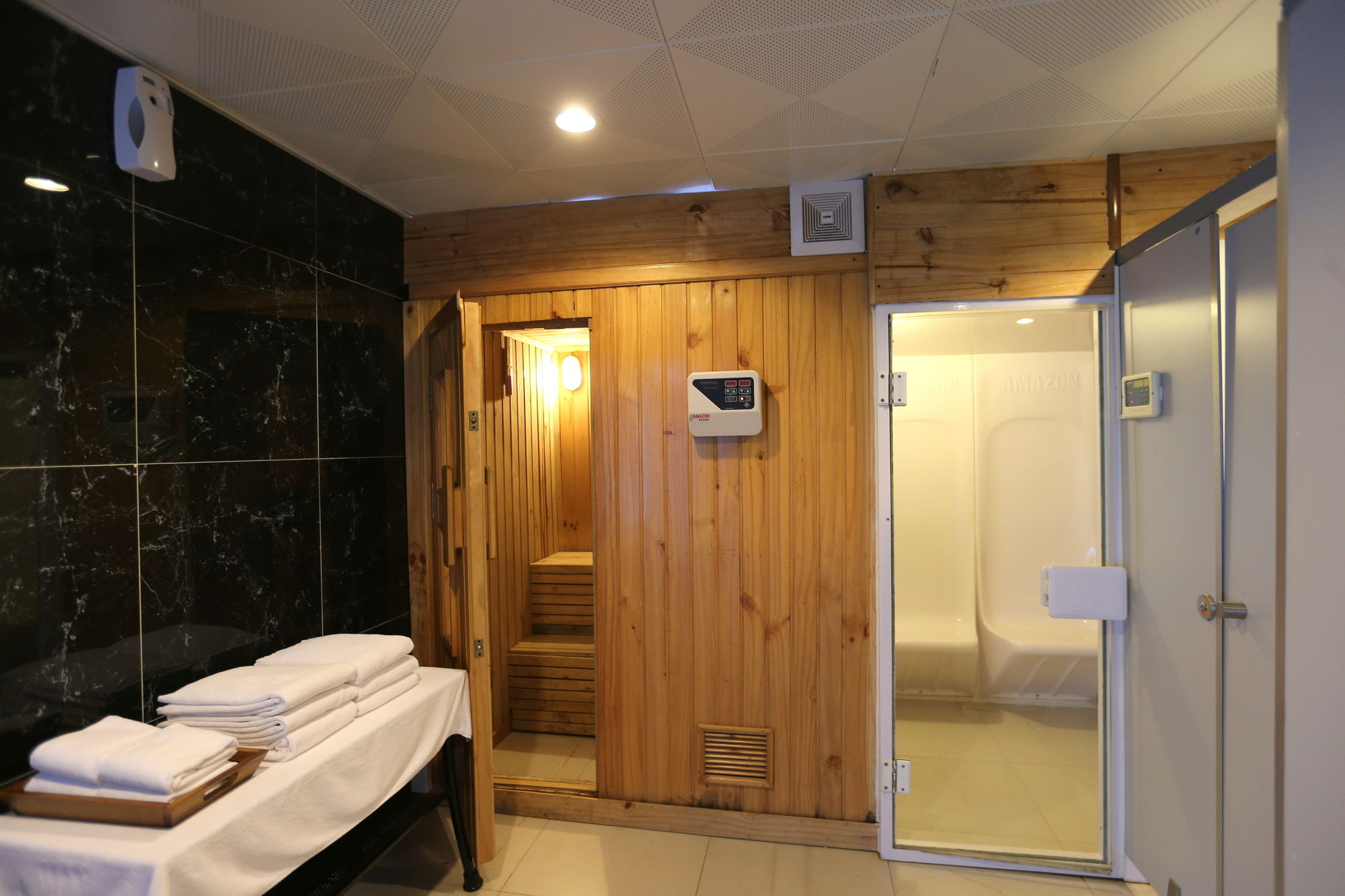 Фото La Casa Hanoi Hotel