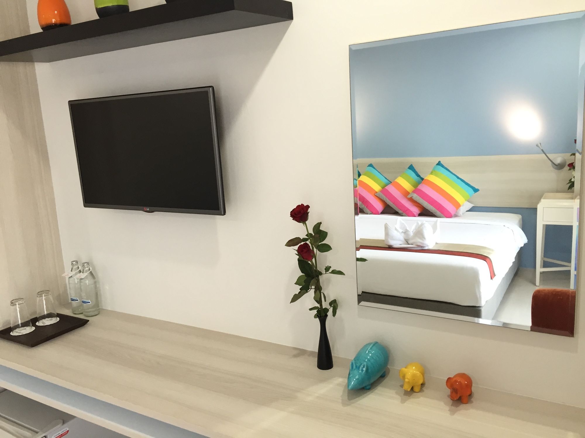 Фото Chic n Chill Bed & Breakfast