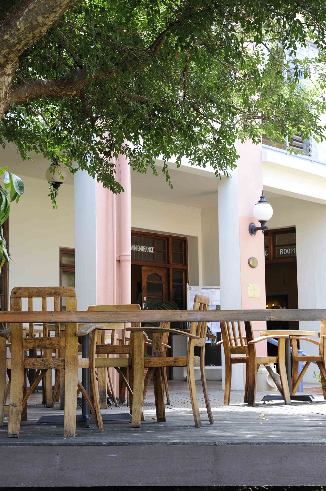 Фото Montagu Country Hotel