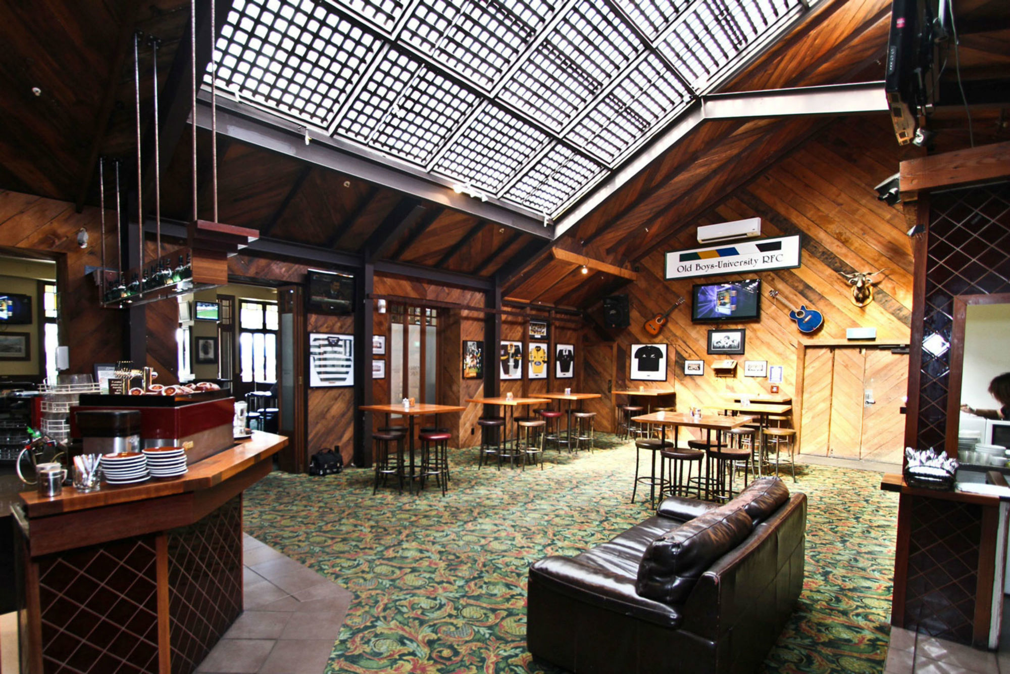 Фото The Cambridge Hotel