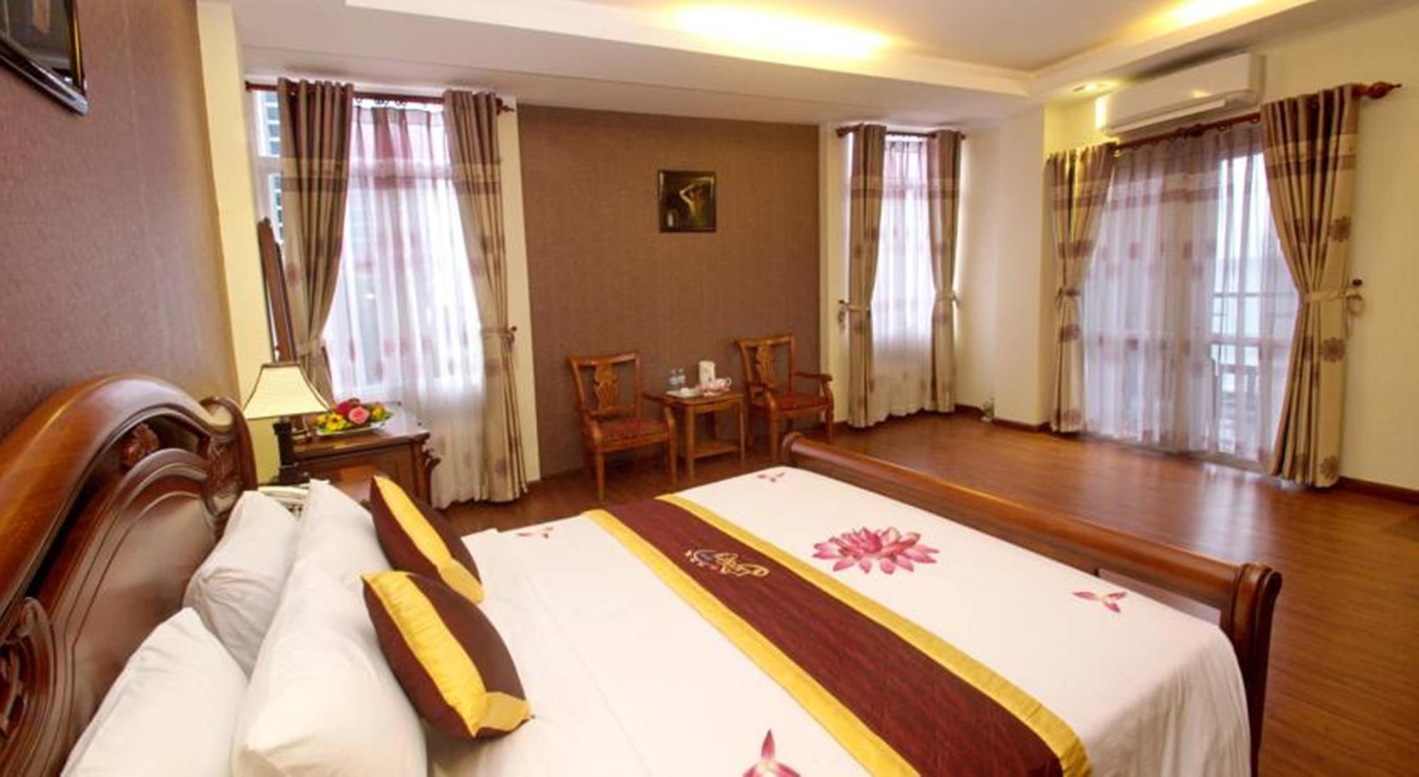 Фото Luxury Nha Trang Hotel