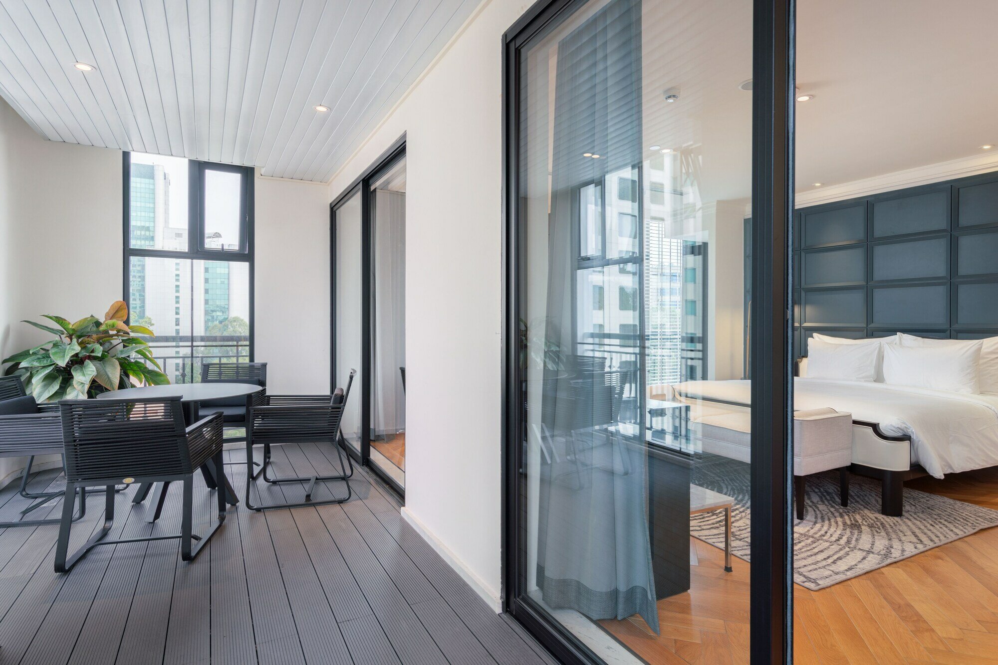 Фото Bach Suites Saigon