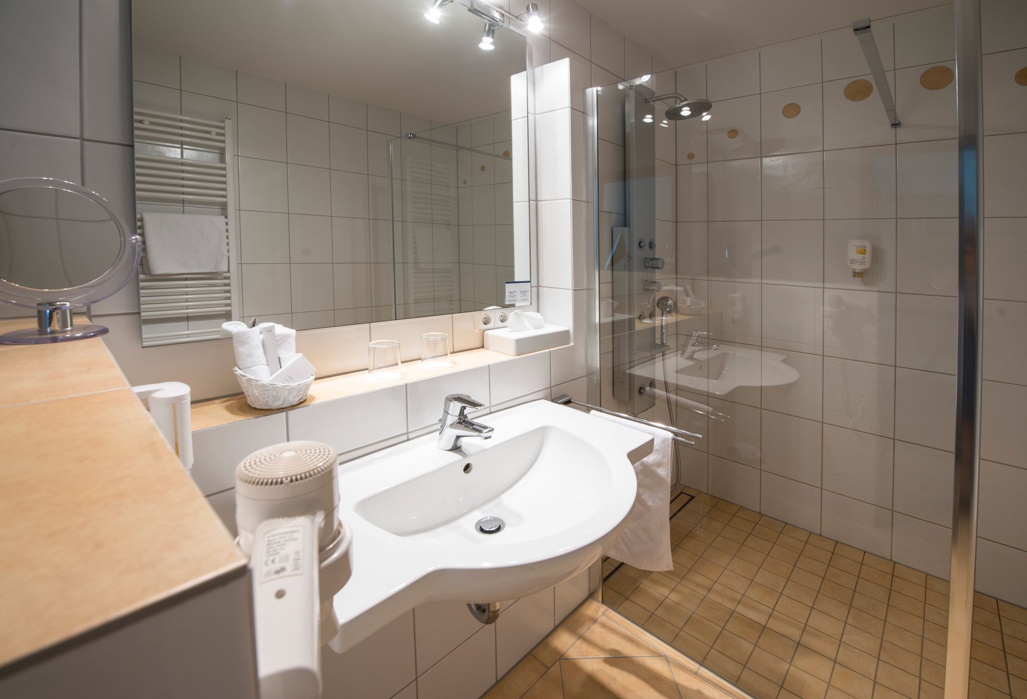 Фото Dekra Congresshotel Wart