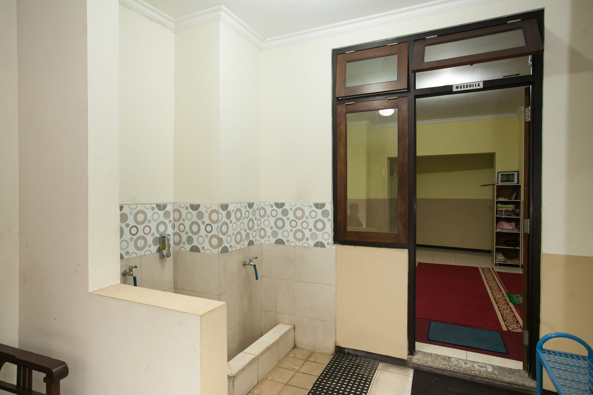 Фото RedDoorz @ Rampal