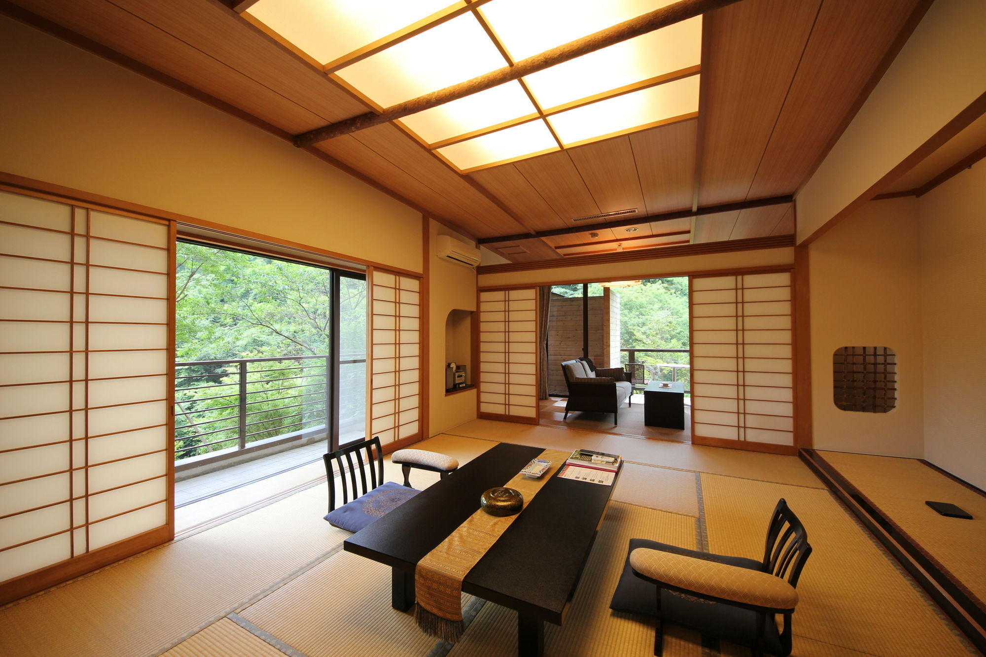 Фото Okunoin Hotel Tokugawa