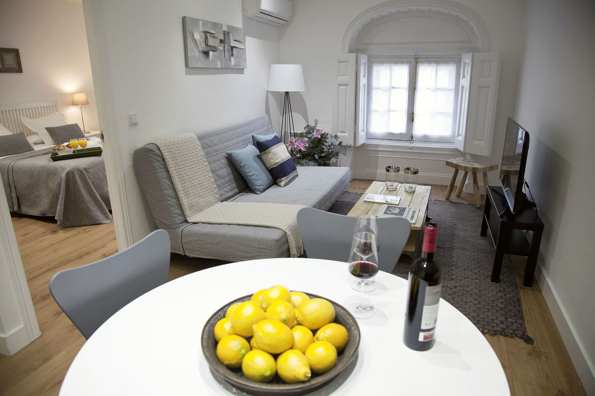 Фото Aspasios Calle Mayor Apartments