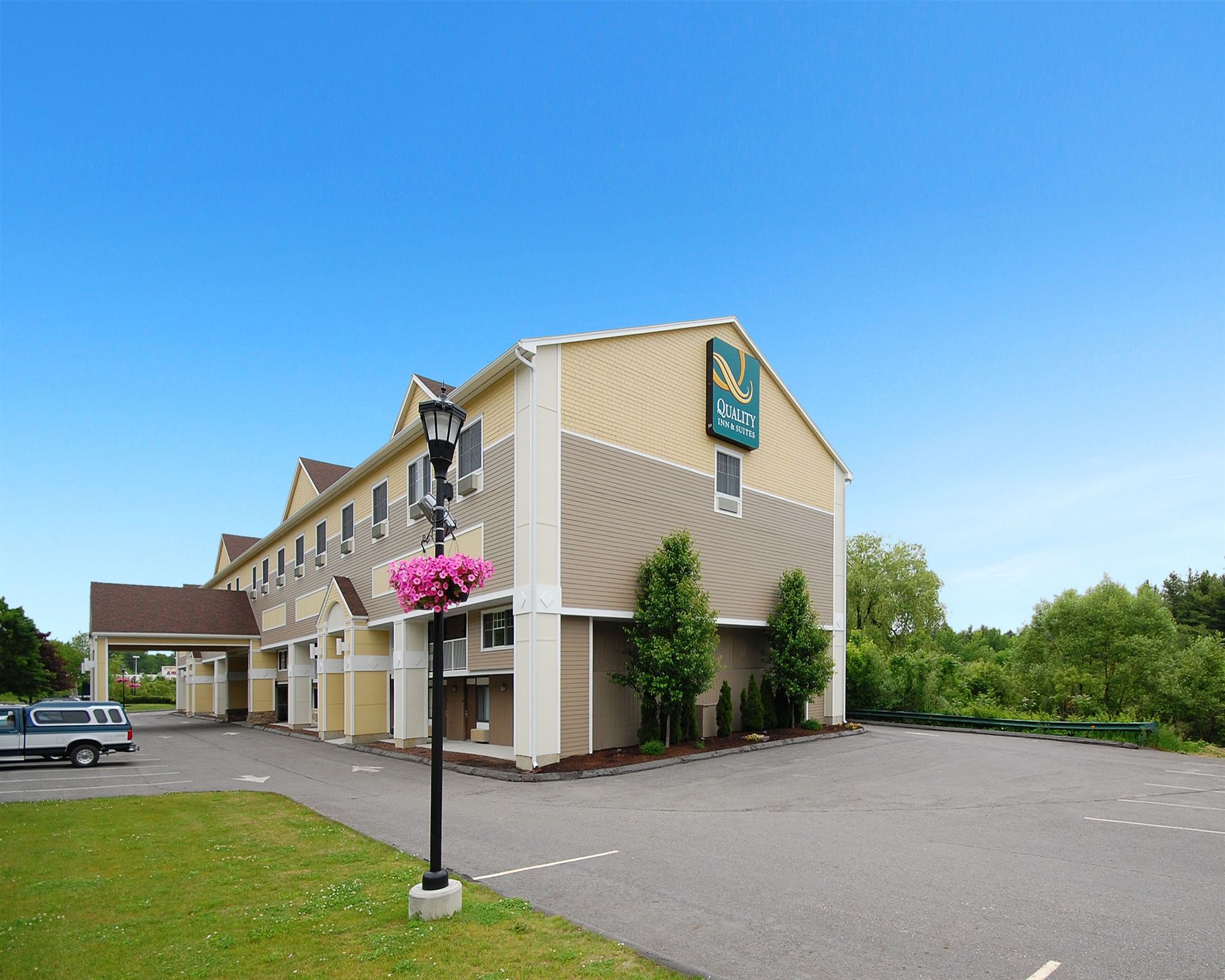 Фото Quality Inn & Suites Evergreen Hotel