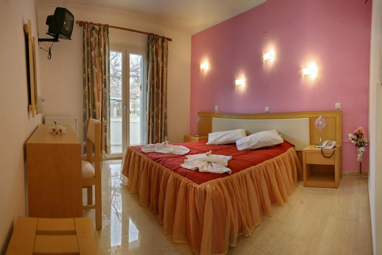 Фото Theofilos Classic Hotel