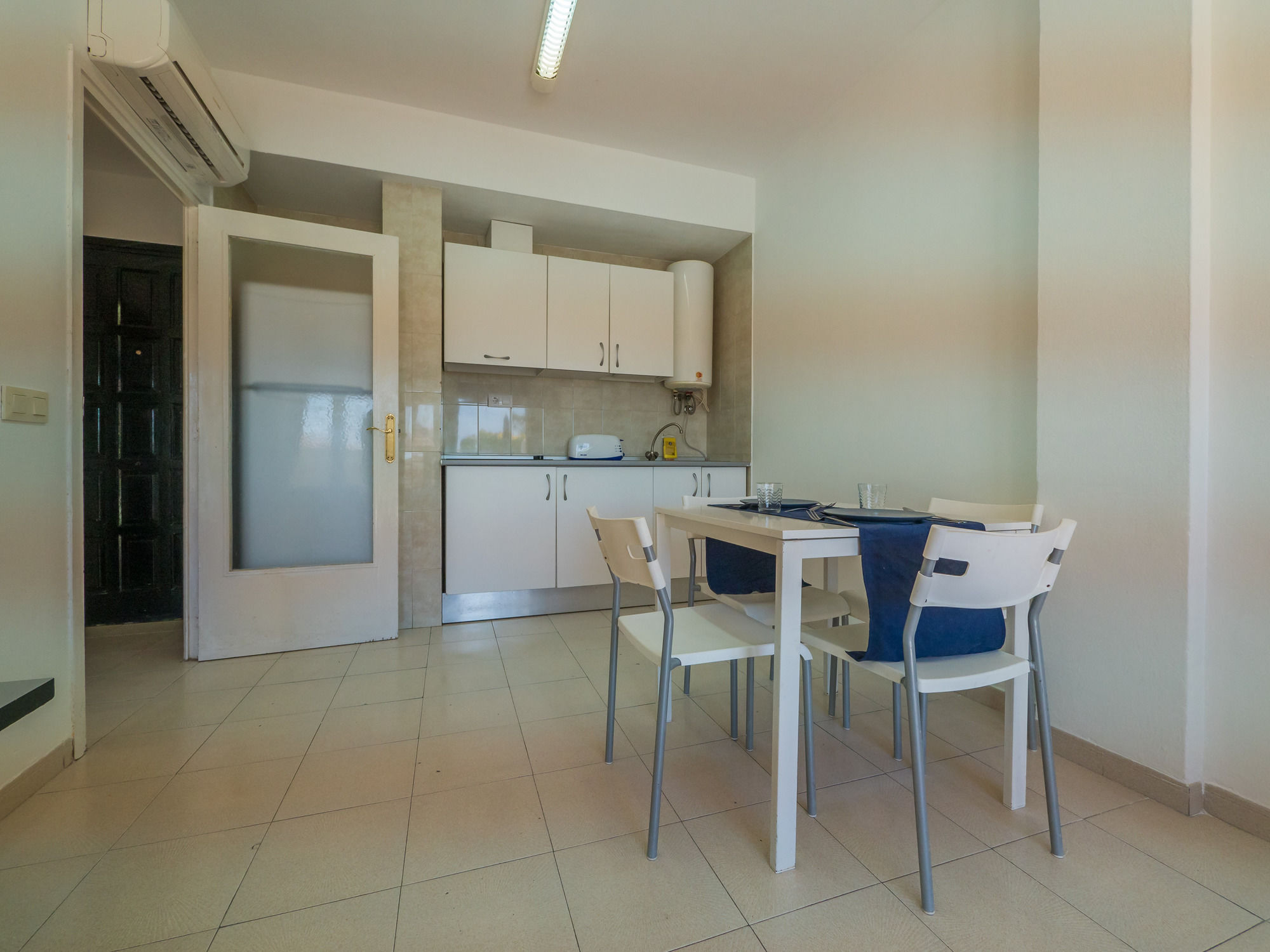 Фото Apartaments Ar Melrose Place