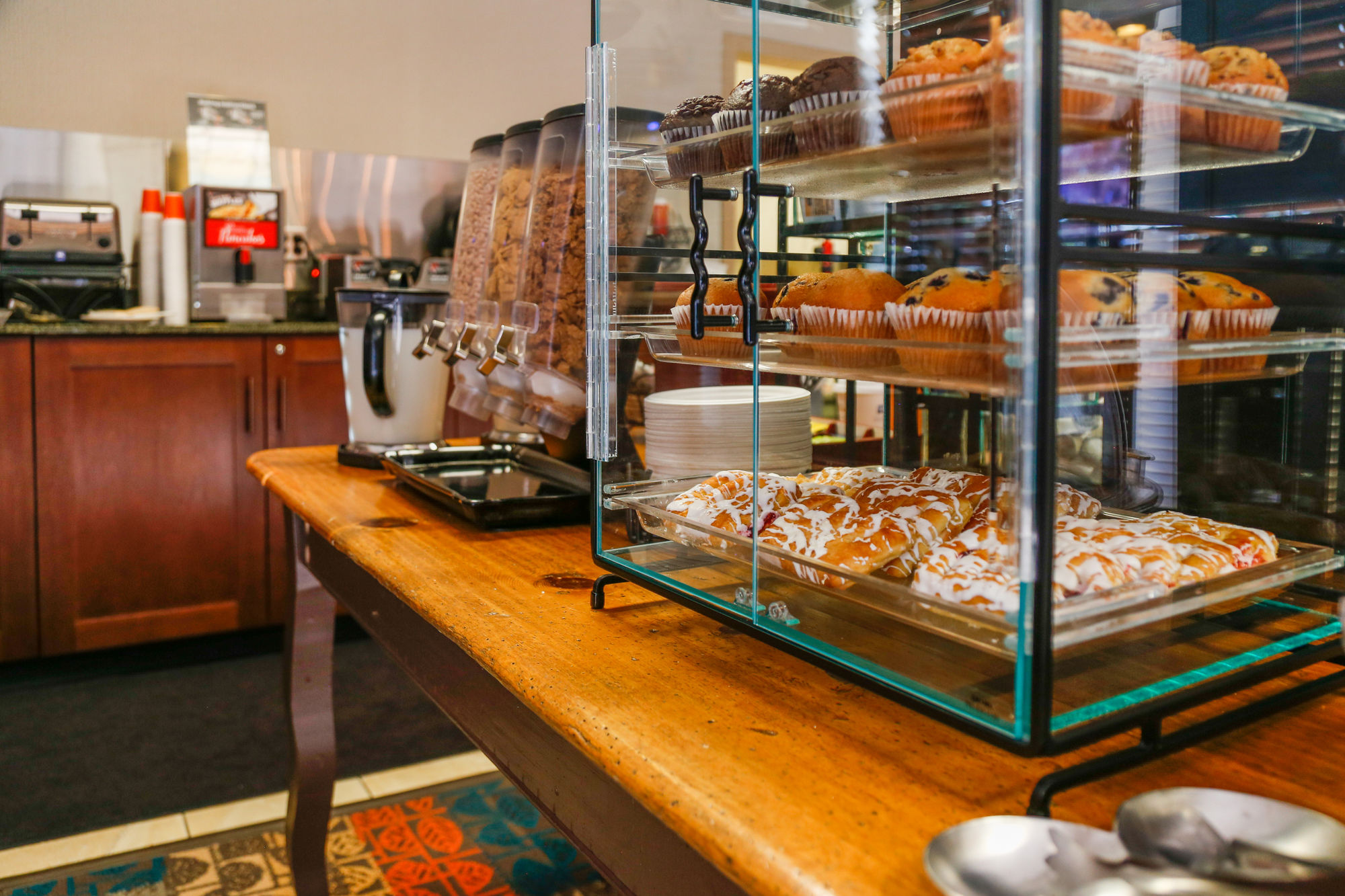 Фото Best Western Rocky Mountain Lodge