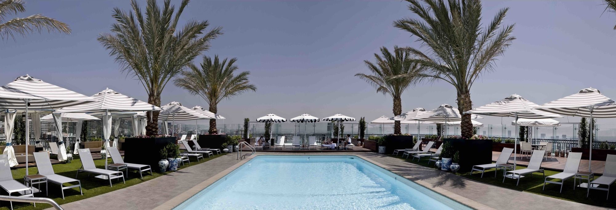 Фото The London West Hollywood Hotel