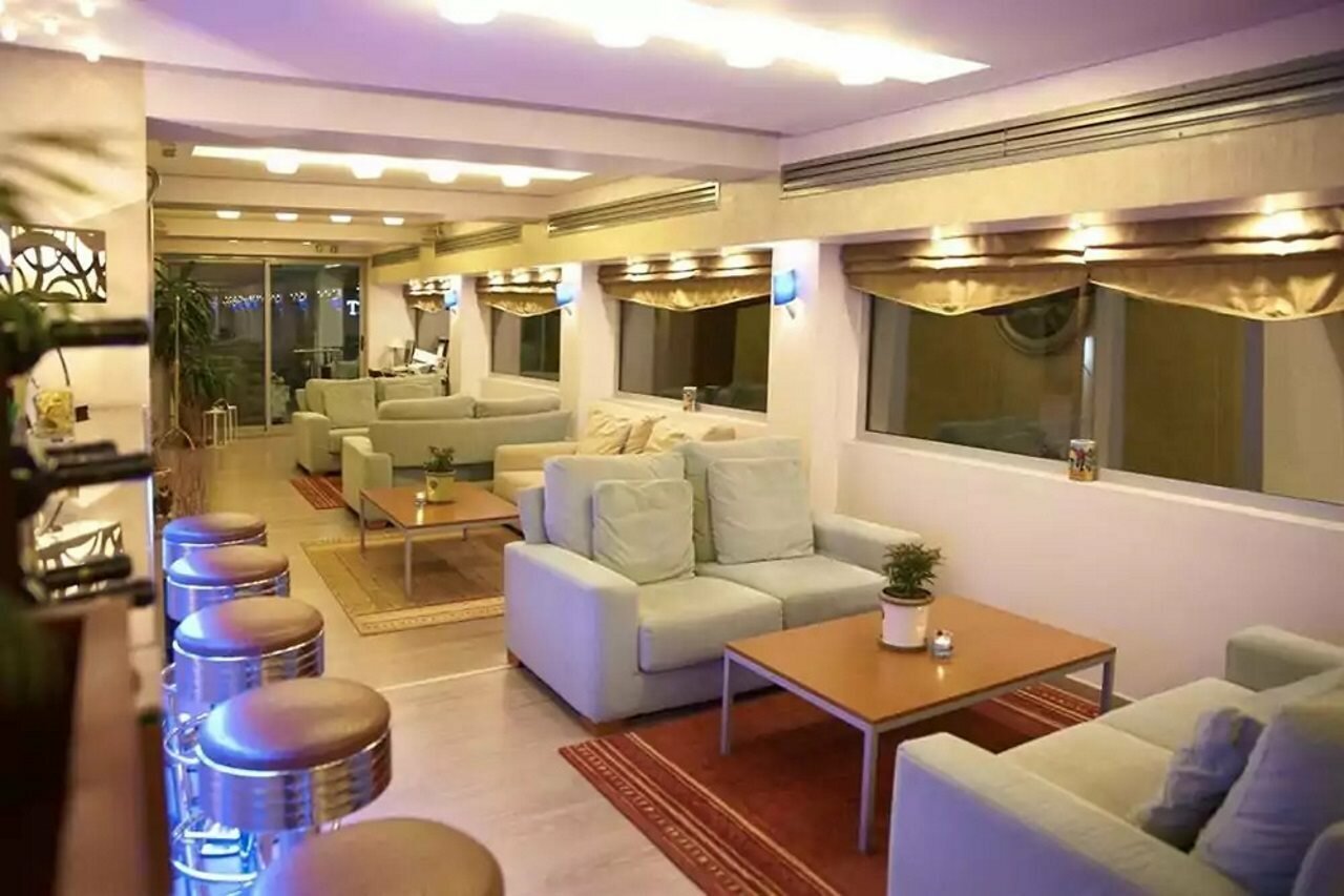 Фото Tropical Hotel