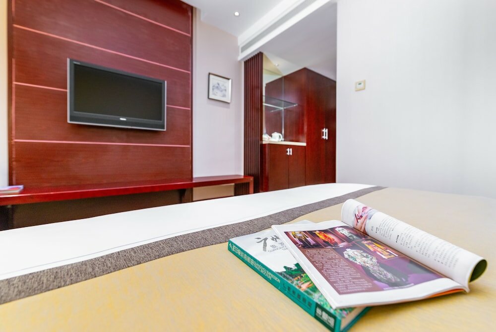 Фото Guangzhou Baiyun International Convention Center LN Dongfang Hotel