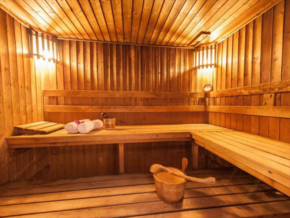 Фото Pinnacle Lumpinee Park Hotel