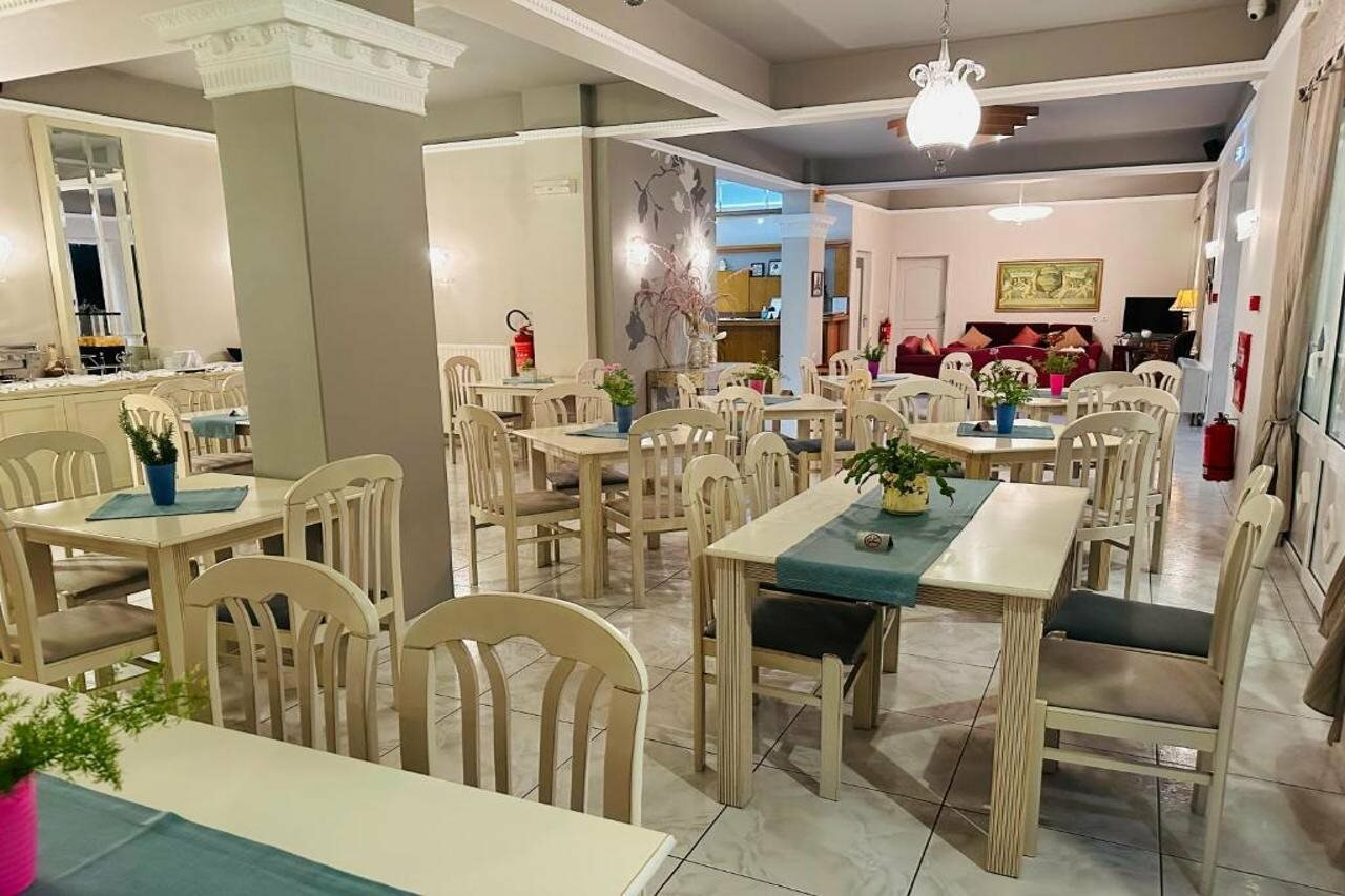 Фото Hotel Ioni